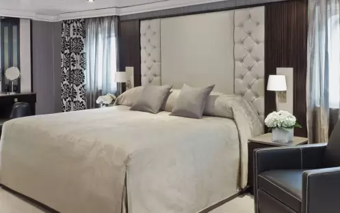 RSSC Seven Seas Navigator Master Suite 1